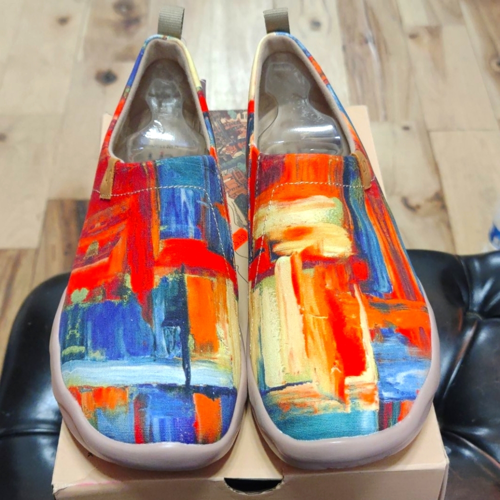 U IN STORY Art of walk